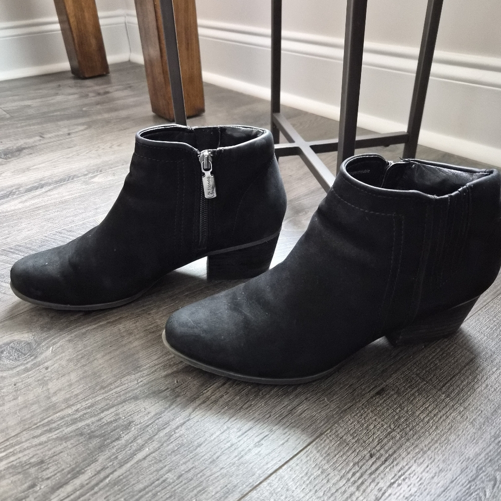 Blondo Black Waterproof Suede Ankle Boots Booties Women's Size 8M EUC - Picture 5 of 7